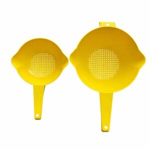 Vintage Tupperware Yellow Plastic Strainers 2 Colanders